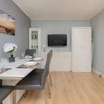 Unique With A Balcony In By Renters Apartmán *