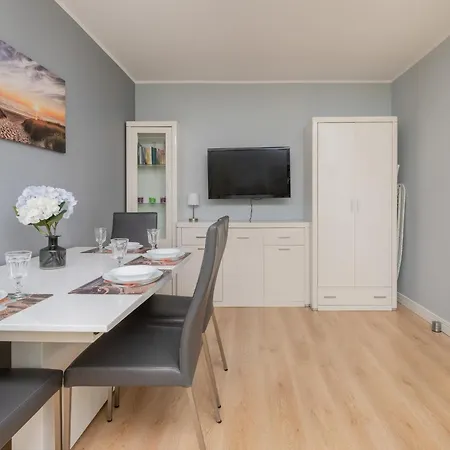 Unique With A Balcony In By Rent Like Apartament *